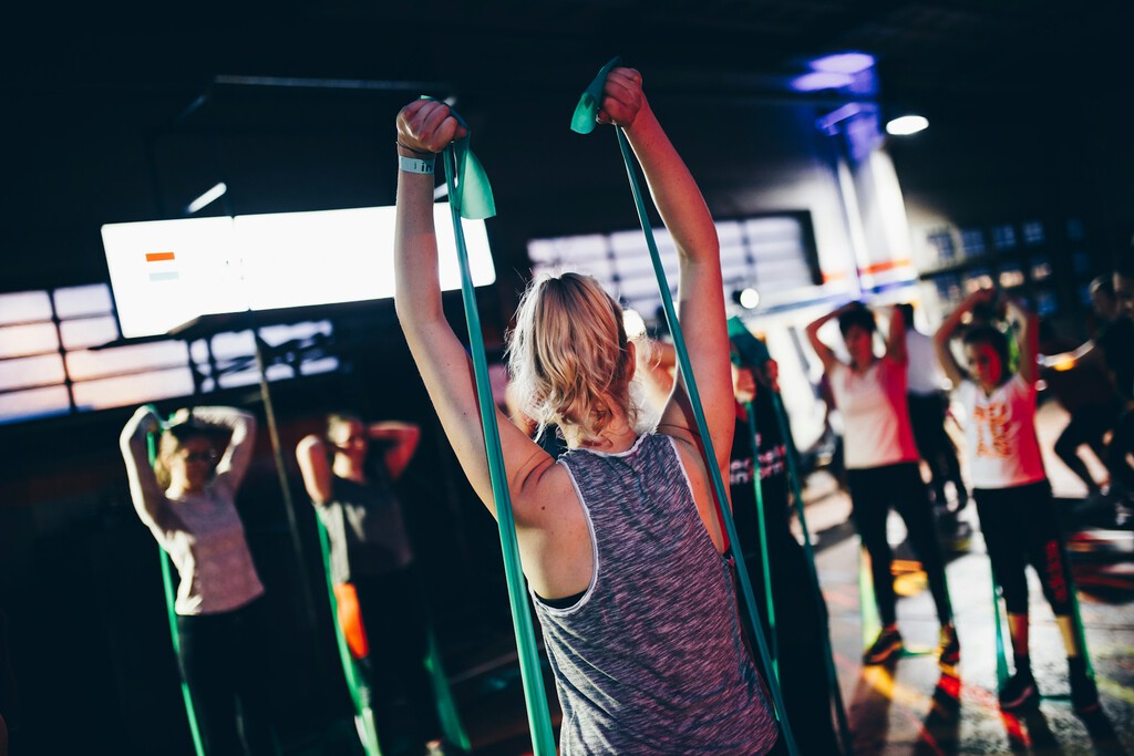 Gimnasio en Madrid multado por grabar clases sin permiso adecuado