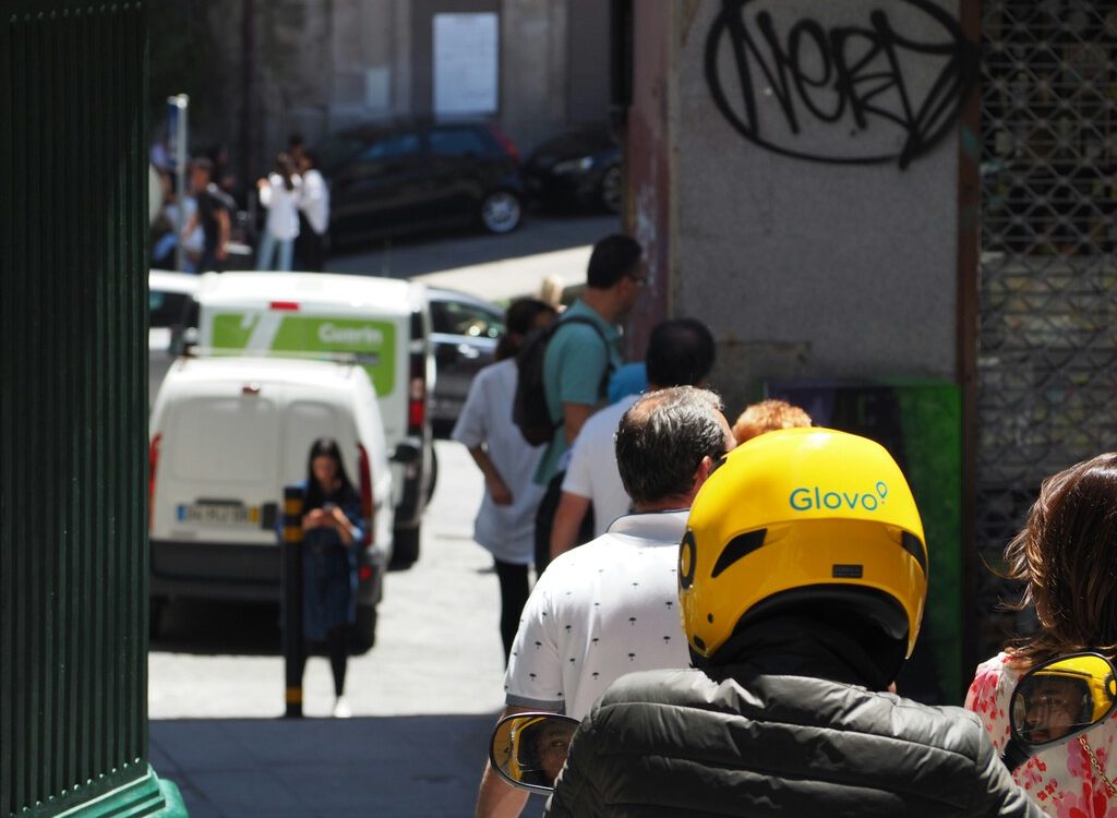 Juzgado de Barcelona falla contra Glovo por uso de falsos autónomos