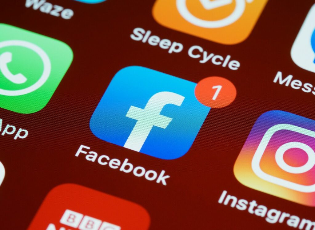 Exmoderadores de Instagram en Barcelona demandan a Meta por daños