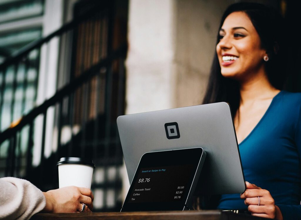 CEO sugiere a la Gen Z optar por trabajos presenciales frente a