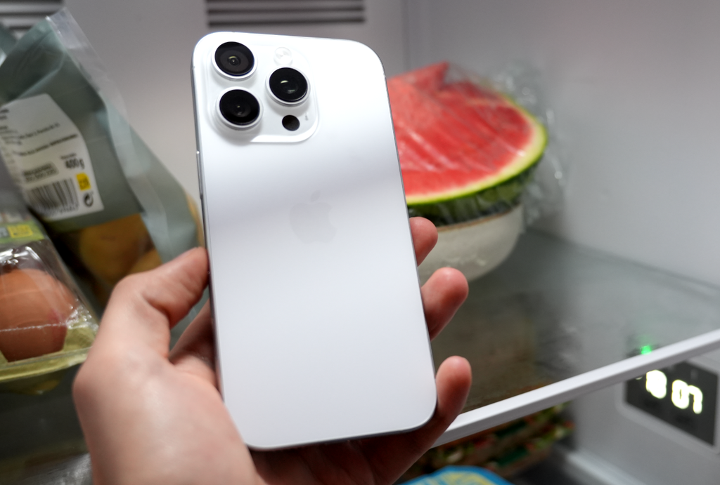 Tendencia peligrosa: meter el iPhone en la nevera no es la solución