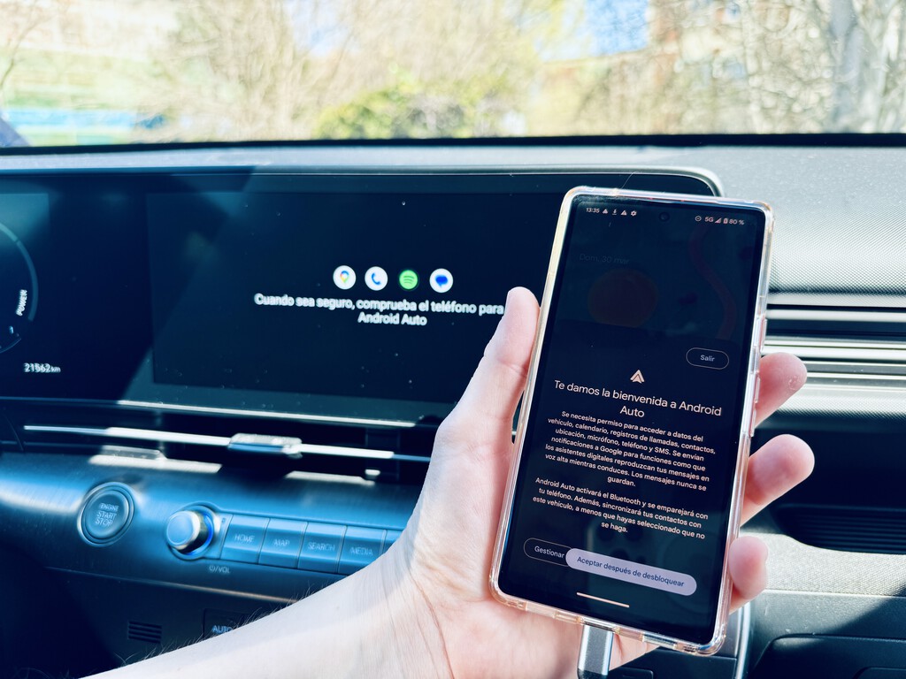 Android Auto prepara el regreso del modo claro