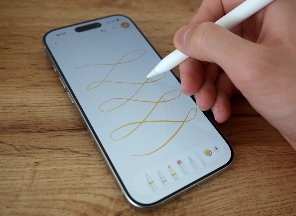 Apple explora un Apple Pencil compatible con el iPhone