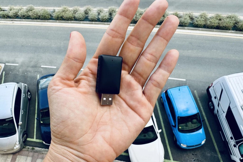 Adaptador barato convierte Android Auto en inalámbrico con éxito