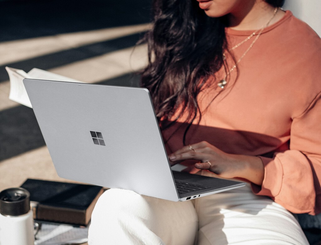 Atajo en Windows 11 activa subtítulos en vivo en entornos ruidosos