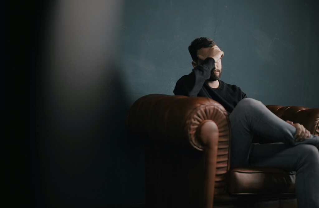 Callar para evitar conflictos puede dañar la salud emocional