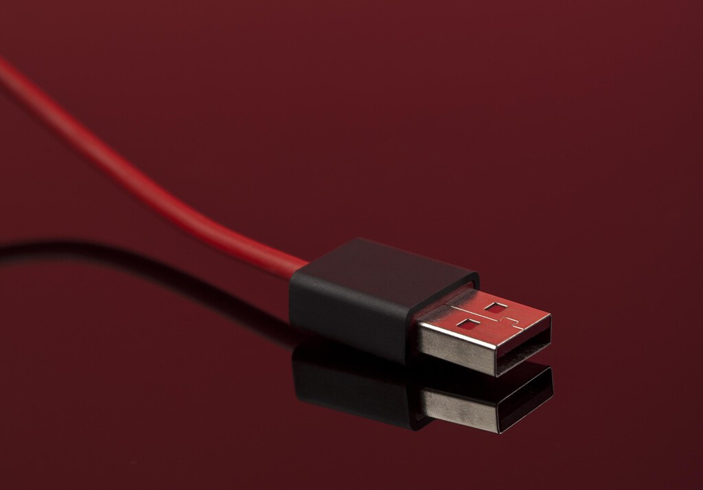 Protege tus datos del ‘choicejacking’ con un accesorio de 6 euros