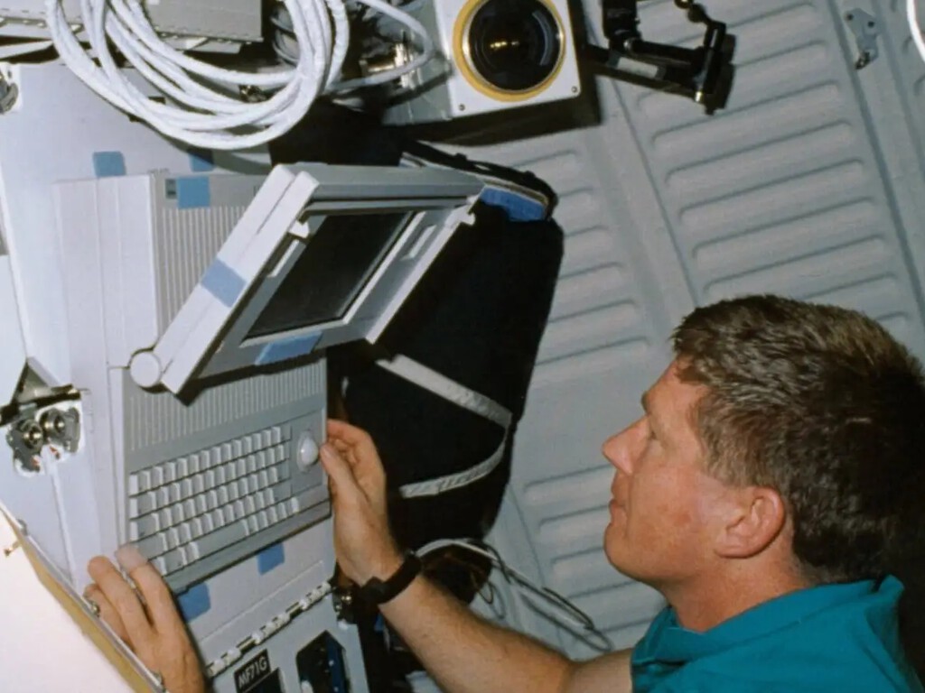 El primer email desde el espacio: un Mac lo hizo posible en