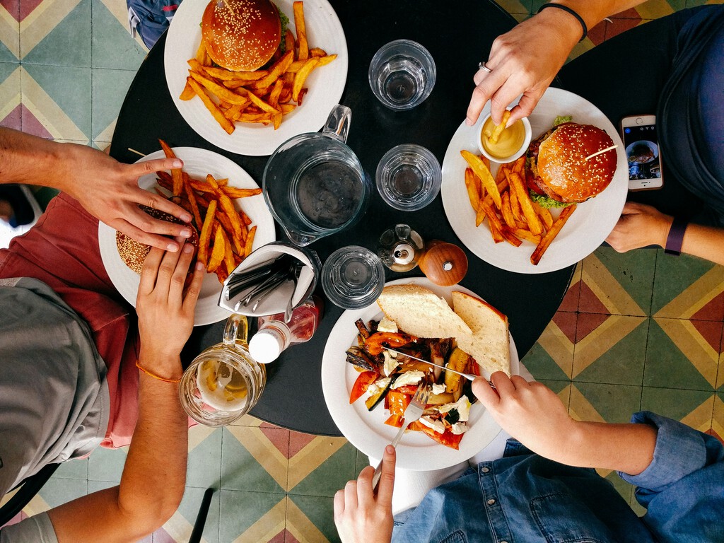 Restaurante ficticio alcanza la cima de TripAdvisor en Londres